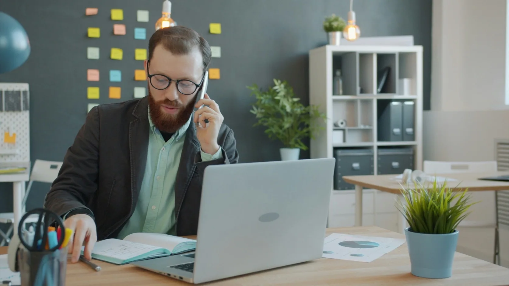 A founder evaluating a startup idea with a structured scorecard before building a product