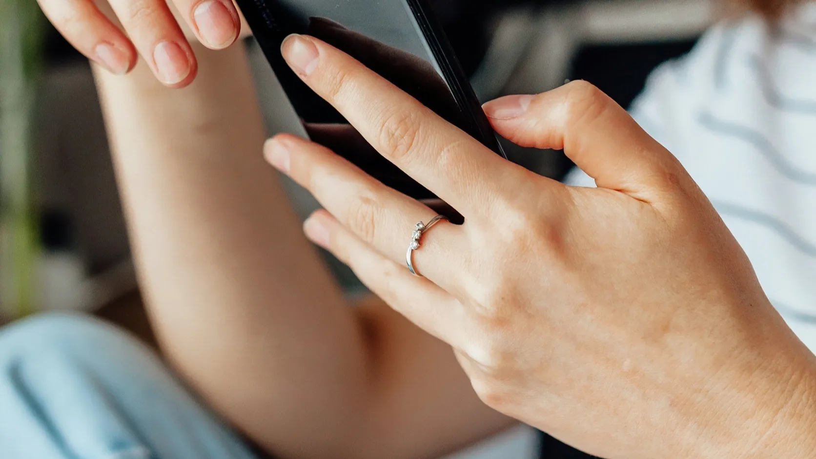 A thoughtful text message after a first date