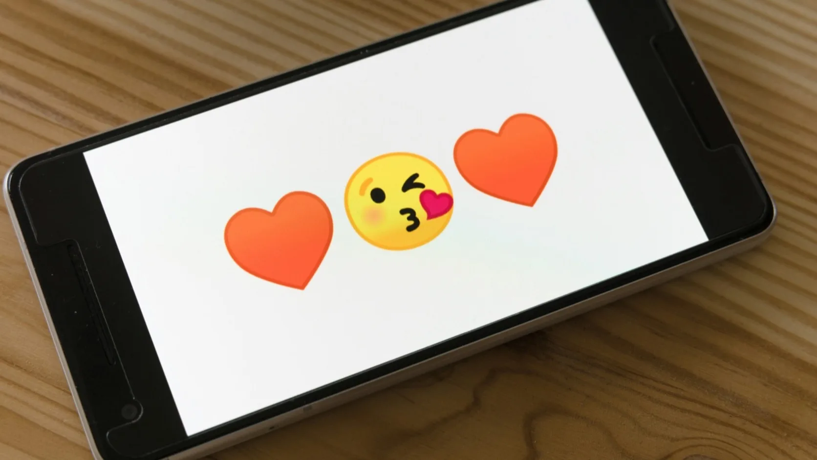 A person writing a natural Bumble opener on a dating app